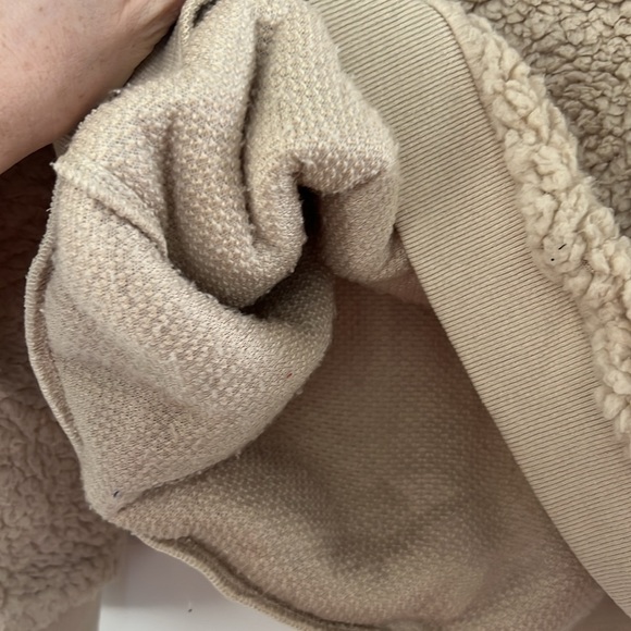 Comfy Fluffy Must Have Sweatshirt - Picture 8 of 9